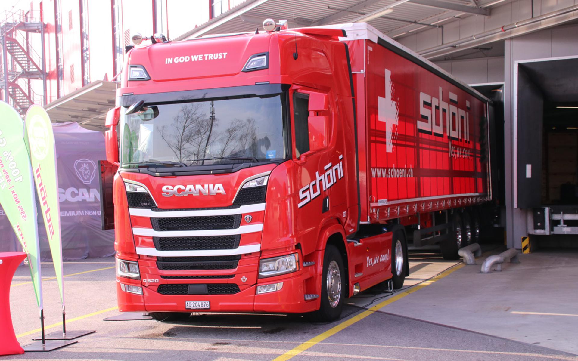 Ein Lkw von Schöni Transport AG
