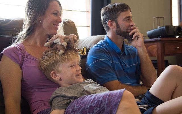 Die Missionare Becky und Brian Harrell mit einem ihrer vier Kinder