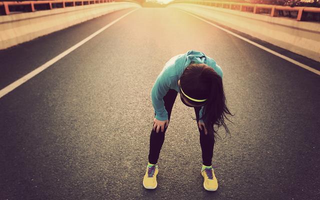 Erschöpfte Joggerin