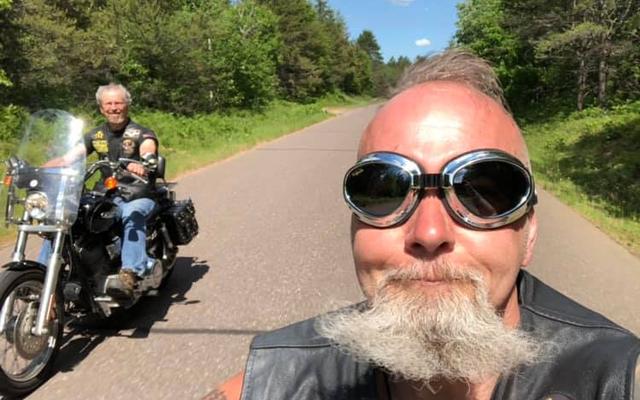 Brian Cole auf seinem Motorrad