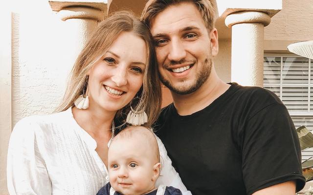 Lisa und Lukas Repert mit ihrem Sohn