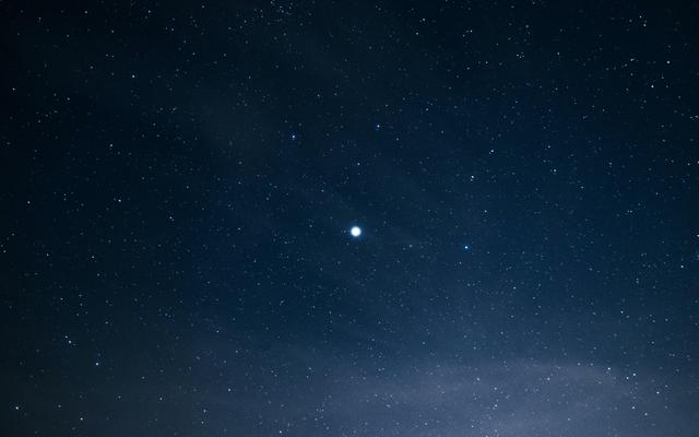 Ein heller Stern am Himmel