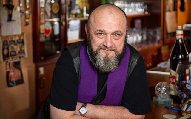 Titus Schlagowsky; der Kneipenpastor