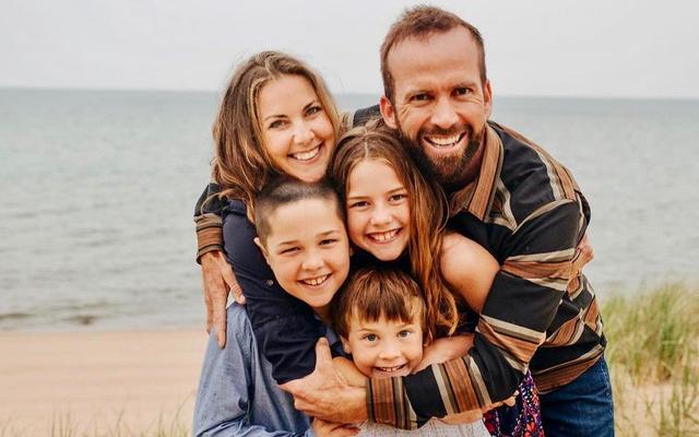 Lucas Black mit seiner Familie