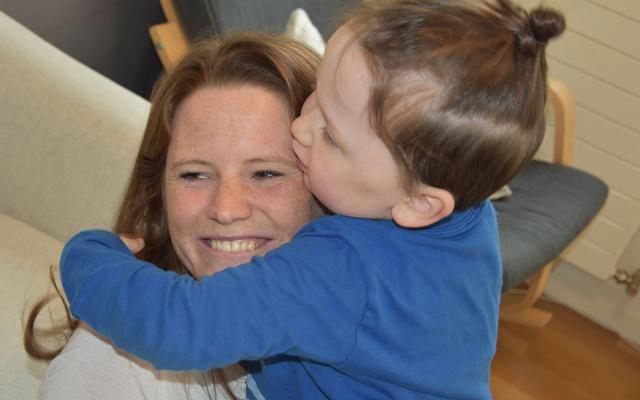 Levi mit seiner Mama Samira Stöckli
