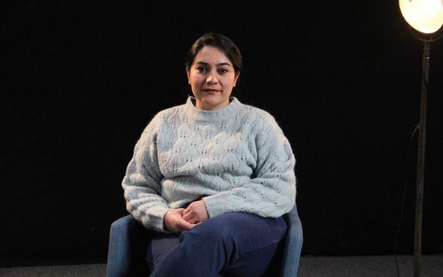 Aida aus dem Iran freut sich, dass sie in der Schweiz frei als Christin leben darf.