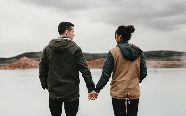 Warum entscheidet man sich für eine Partnerschaft?