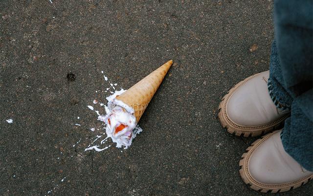 Eis auf dem Boden