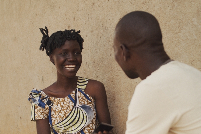 Der Film «Hope» soll neue Hoffnung schöpfen für den Südsudan: Gloria Akello lacht mit Anthony Felix