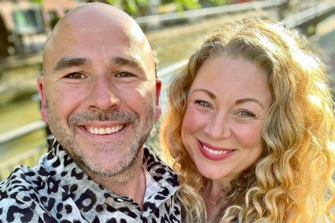 Jo Hargreaves mit ihrem Mann