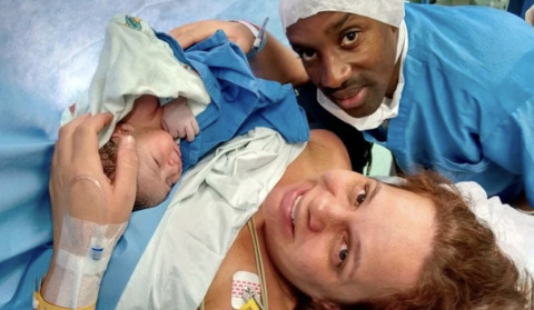 Danielle Araújo mit ihrem Mann direkt nach der Geburt ihres Sohnes
