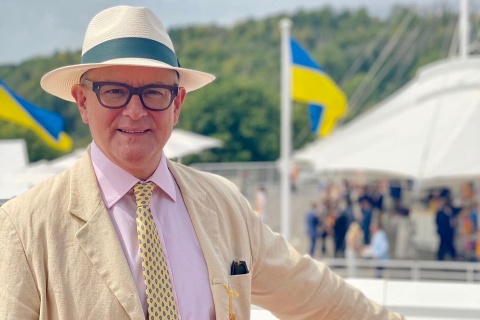 Der Reporter Hugh Bonneville