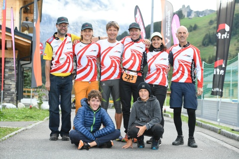 Beat Ritter mit Betreuerteam bei einem Wettkampf