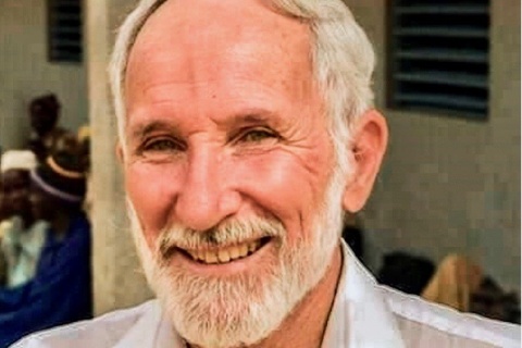 Missionar und Arzt, Kenneth Elliott