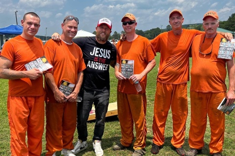 Jordan Wilson auf Evangelisationstour in Fort Payne