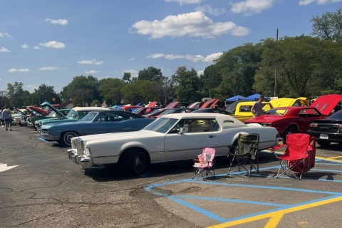 Einige Autos der besagten Autoshow.