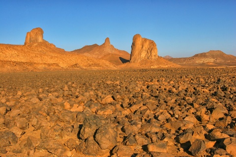 Das Hoggar-Gerbige in Algerien im Morgenlicht