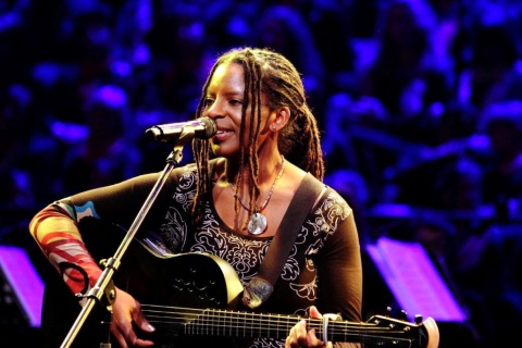 Judy Bailey hat ein neues Lied geschrieben