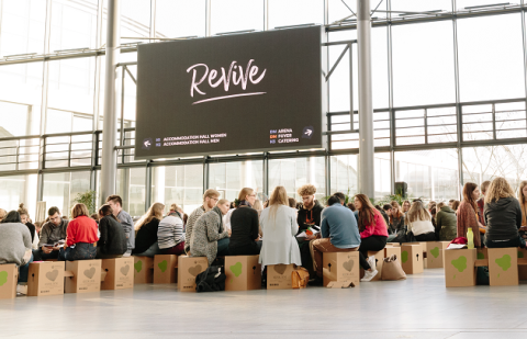 Rund 3'000 junge Christen nahmen an der Revive 24 teil.