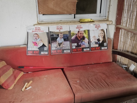 Viele Personen werden noch als Geiseln festgehalten.