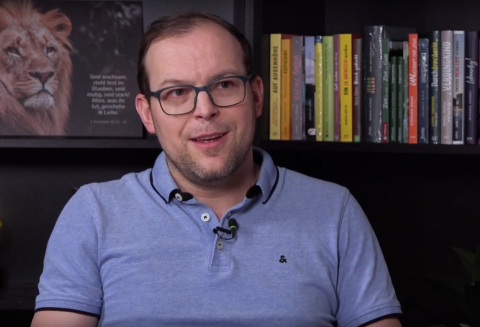 Florian Wüthrich ist Geschäftsleiter und Chefredaktor bei Livenet. 