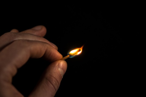 Das Licht am brennen halten
