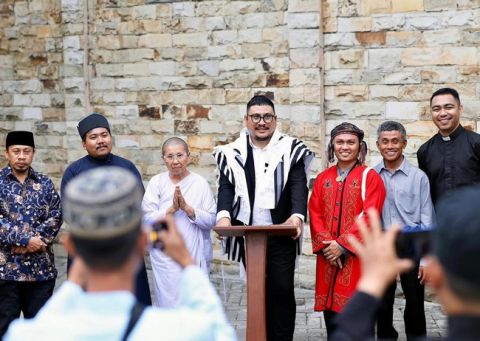 Rabbi Yaakov Baruch führt die einzige staatlich anerkannte Synagoge in Indonesien.