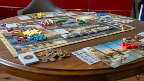 Beim Brettspiel «Ierusalem: Anno Domini» müssen die Spieler versuchen, einen Platz beim Letzten Abendmahl ergattern 