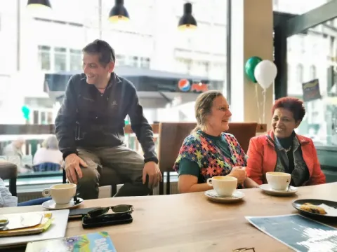 In Antwerben bietet das «Lighthouse Café» Kaffee, Gespräche und Gebet an.