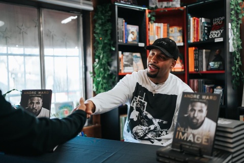 Andre Ward bei seiner Autogrammstunde