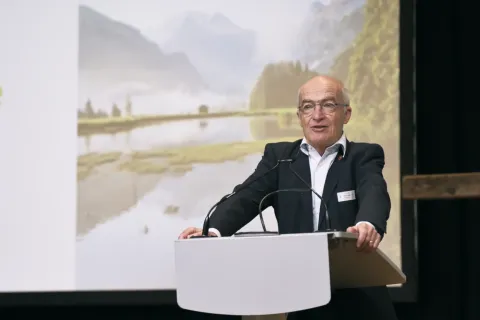 Bischof Patrick Streiff an der Jährlichen Konferenz 2023 an der Lenk.
