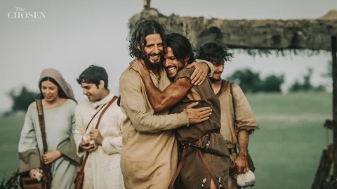 Jesus und Petrus in der Fernsehserie «The Cosen»