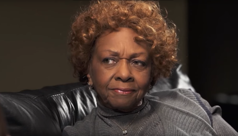 Cissy Houston bei einem Interview