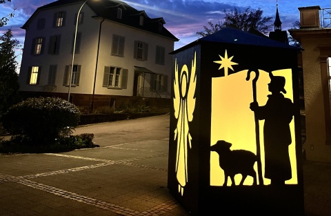 Eine der Weihnachtslaternen auf dem Chrischona-Berg