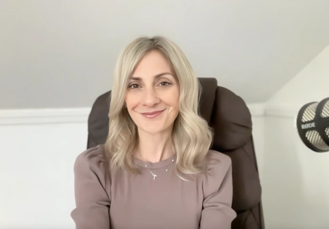 Jenn Nizza fand den Weg aus der Esoterik durch Jesus Christus.