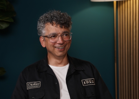 Maurício Da Silva Carvalho ist aus Hamburg in die Schweiz geflogen, um die Gäste der neuen Staffel von «Was das Leben auftischt» zu bekochen