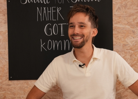 Alexander Bachmann im Talk bei Livenet