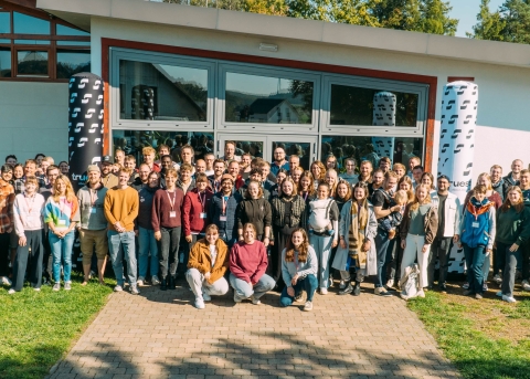 Ein Teil der 150 Jugendevangelisten nach dem dreitägigen Kongress in Hessen