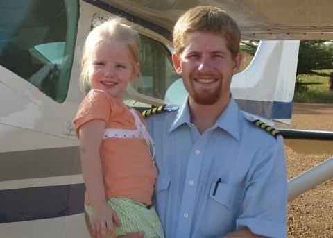 Viele Christen kommen online zusammen, um für Kevin Rideouts Sicherheit zu beten