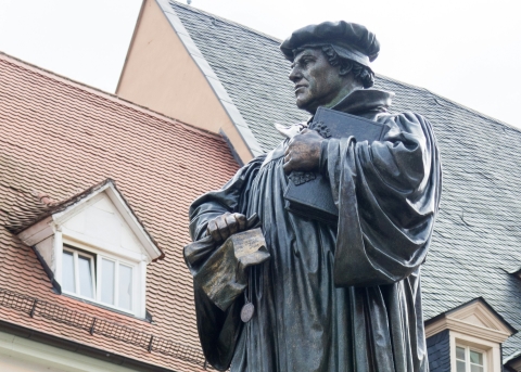 Oftmals erinnern wir uns an Luthers Worte, aber nur Wenige wollen sie zu studieren