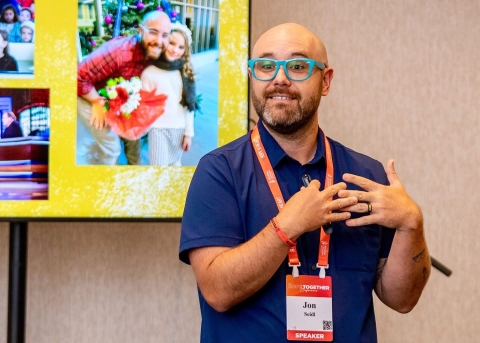 Jonathon M. Seidl ist Autor, Speaker und Storyteller