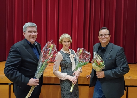 Benjamin Wildberger, Catherine McMillan, Fank Tender an der Neulandparty in der Kirche Dübendorf