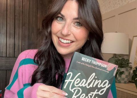 Die Autorin Becky Thompson will mit ihrem Buch Müttern Trost schenken