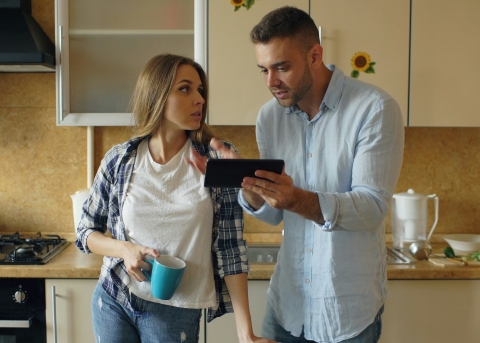 Sei dir der Warnzeichen in einer Beziehung bewusst