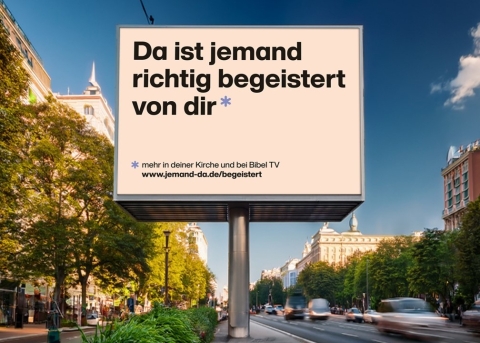 30.000 Grossflächenplakate und Onlineanzeigen erinnern bundesweit an Gott